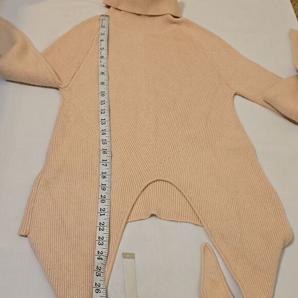 Revolve Lovers and Friends Crop Tie Front Long Sleeve Sweater xs - Picture 7 of 10